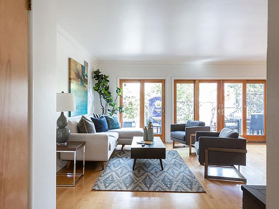 4th image of 4522 Huntley Ave