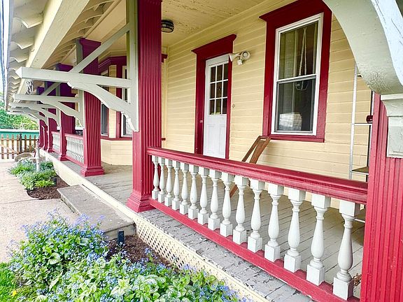 3rd image of 509 W Main St
