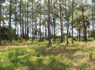 9 Levy Bay Rd, Panacea, FL 32346