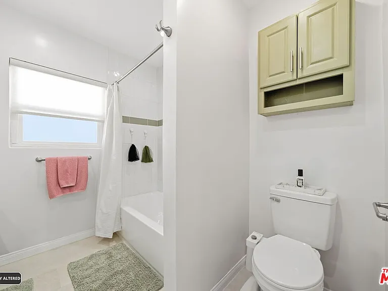 1501 W 104th St — Photo 17