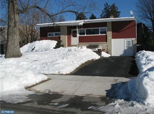 221 Overlook Rd, Ambler, PA 19002