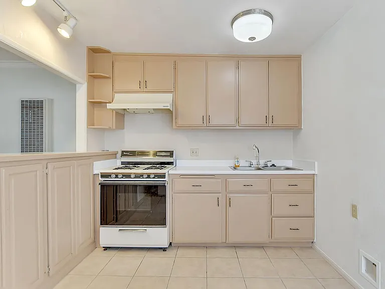 43517 7th St E — Photo 5