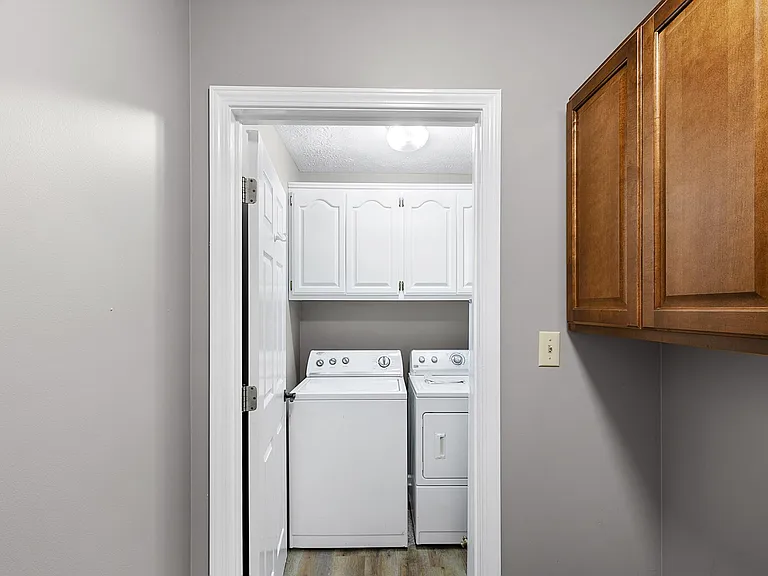 23 McLean Cv — Photo 7