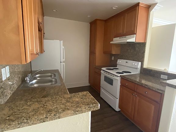2nd image of 2464 Hibiscus Ave #96