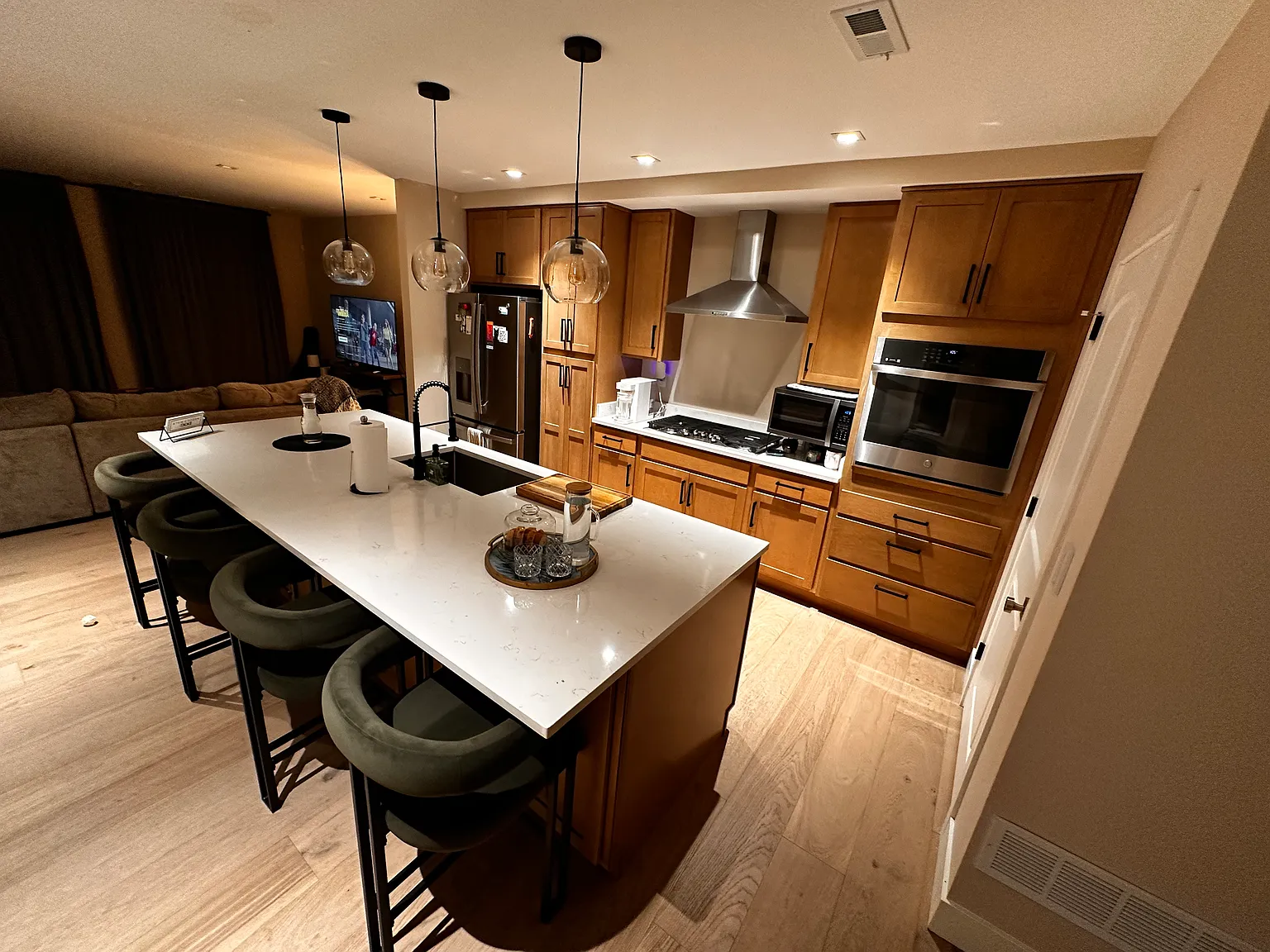 3 bed, 2.5 bath, 1848 sqft, $1,100 — Photo 3