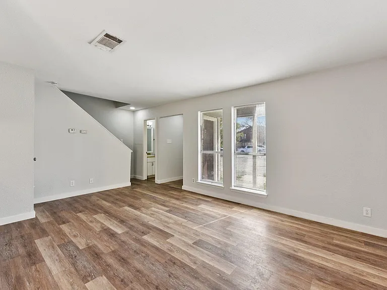 1210 Southport Dr #A — Photo 8