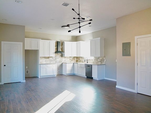 5th image of 1528 Lamar St #2
