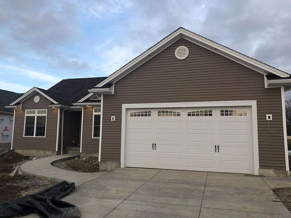 1st image of 28 Veronica Dr