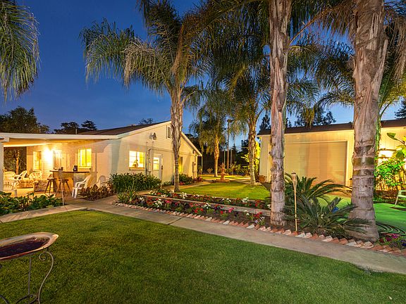 4th image of 4567 N Del Mar Ave