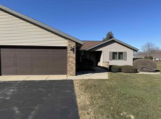 3018 S Petunia Ln, Beloit, WI 53511