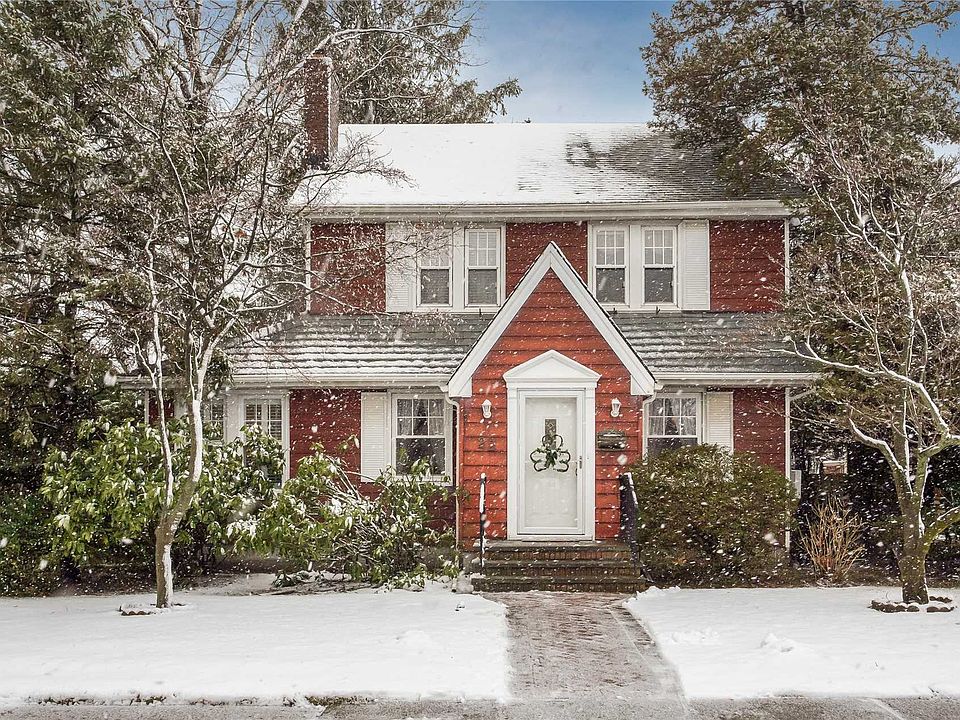 1st image of 22 Saint James Pl