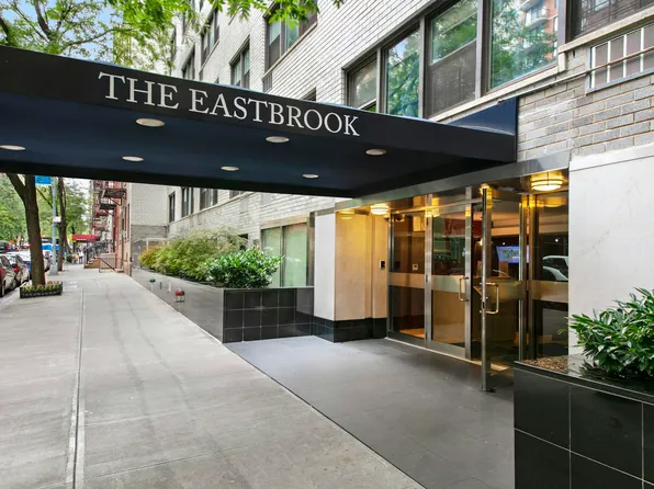 333 East 75th Street image 8 of 8