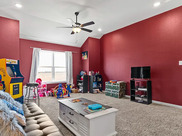 3700 Addison St — Photo 7