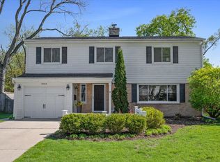 1844 Stockton Dr, Northfield, IL 60093