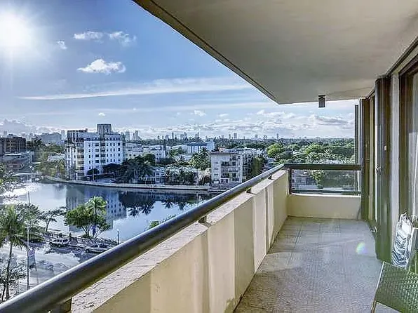 2555 Collins Ave APT 914, Miami Beach, FL 33140