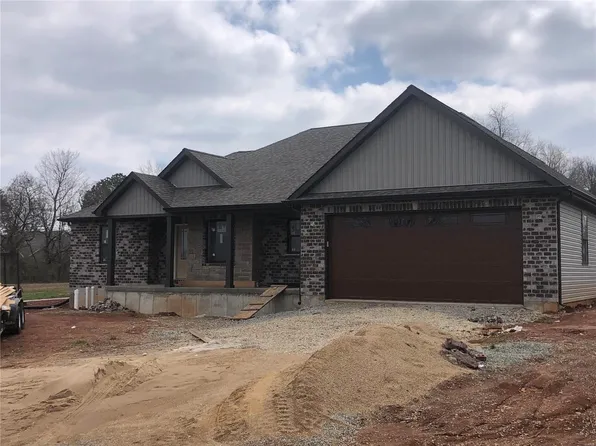 324 Wellington Pl, Farmington, MO 63640