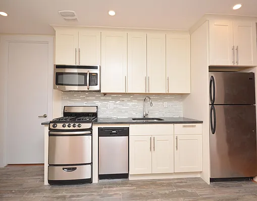 Rented by Clove Realty LLC | media 1