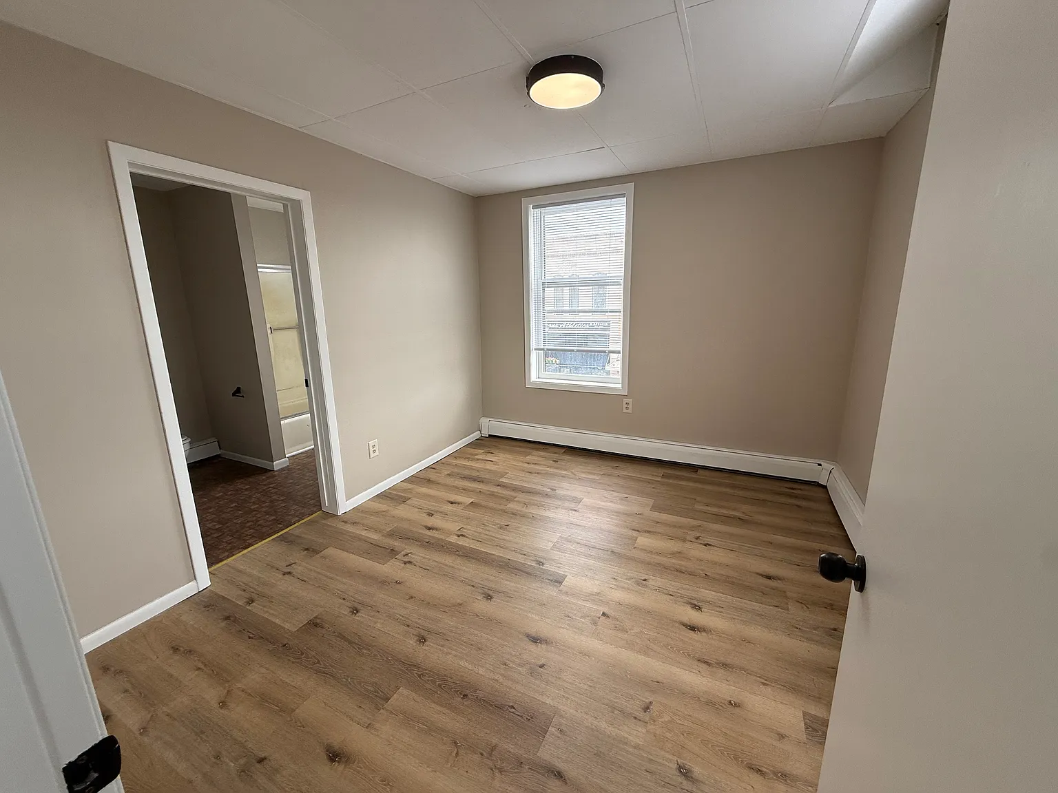 1 bed, $1,000 — Photo 3
