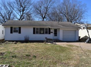 2111 S Wedgewood Ave, Springfield, MO 65807