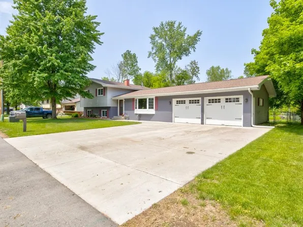 1410 Edwin St, Marinette, WI 54143
