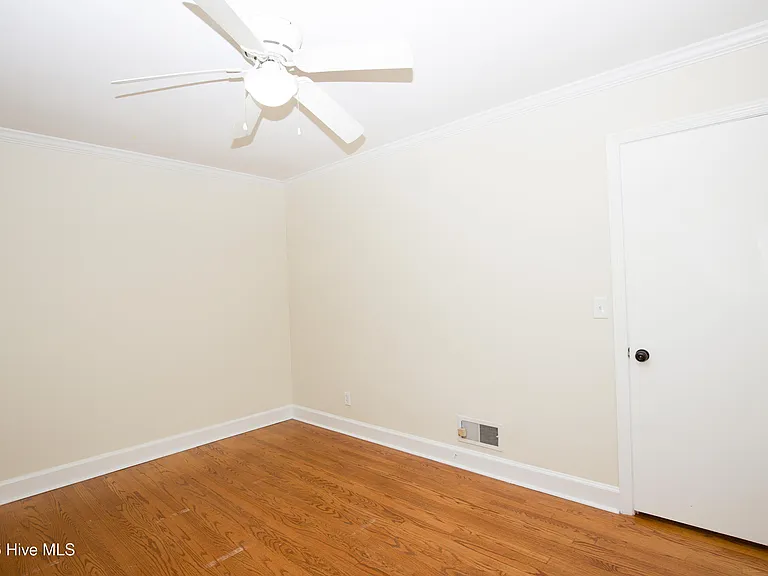 345 E New Hampshire Ave — Photo 34