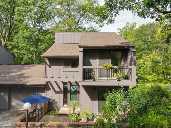 1036 Canyon View Rd, Northfield, OH 44067