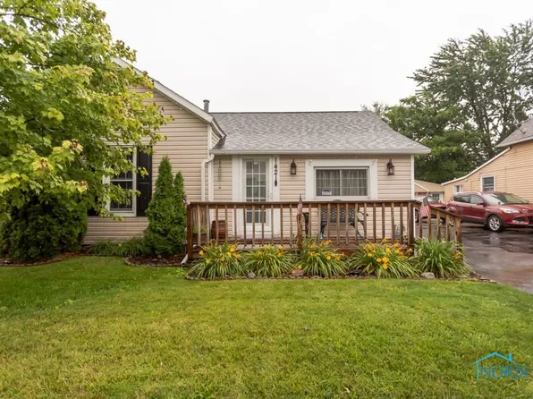 1421 Maumee St, Holland, OH 43528