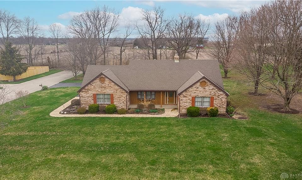 1st image of 933 Diahann Dr