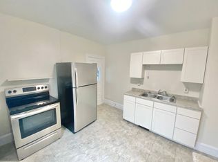 24 Brookes Ave, Burlington, VT 05401