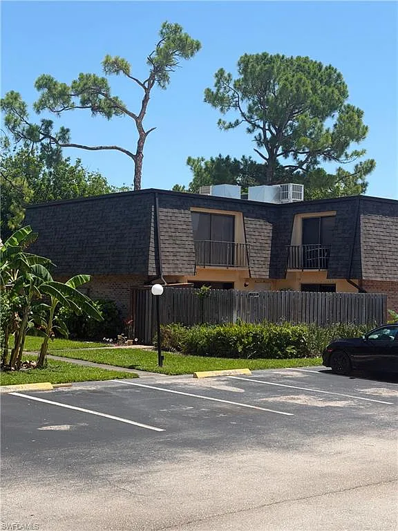 2 bed, 2.0 bath, 1260 sqft, $1,550 — Photo 3