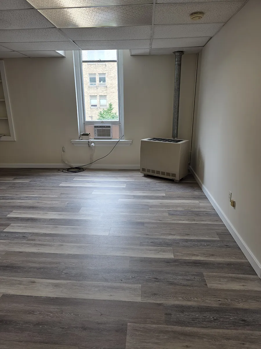 Building Photo - 20 Main St #2D