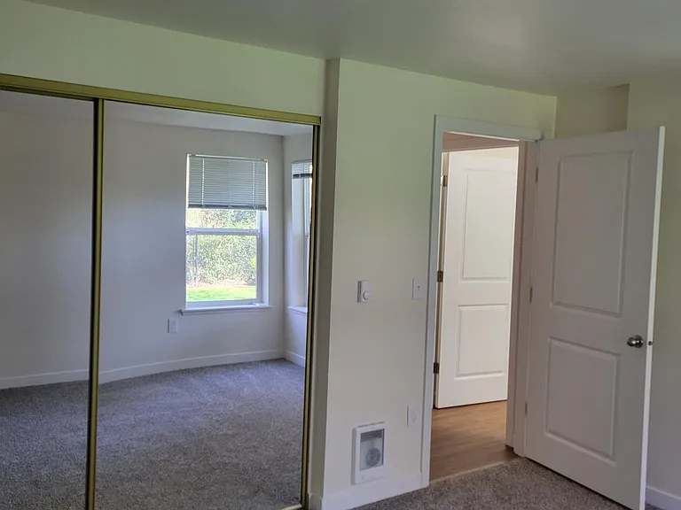 River Place — Photo 18