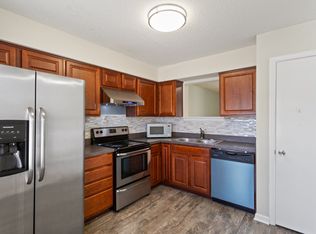 3203 Creekside Dr, Virginia Beach, VA 23453