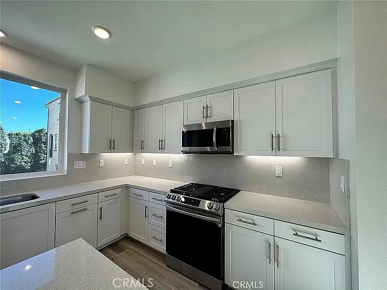 2317 W Broadway #41 — Photo 5