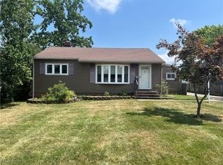 5077 Chestnut Hill Dr, Willoughby, OH 44094