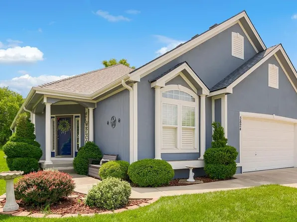 3824 NW Chapman Dr, Blue Springs, MO 64015