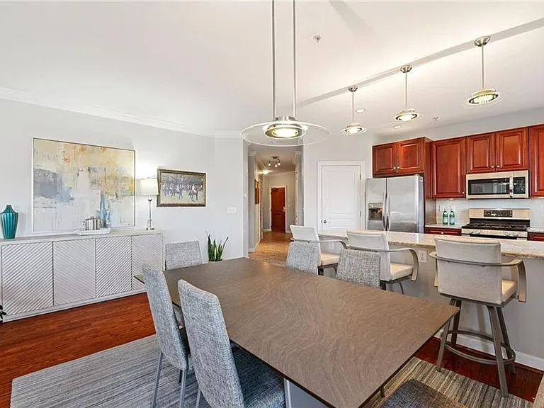 303 Brooke Ave #205 — Photo 9