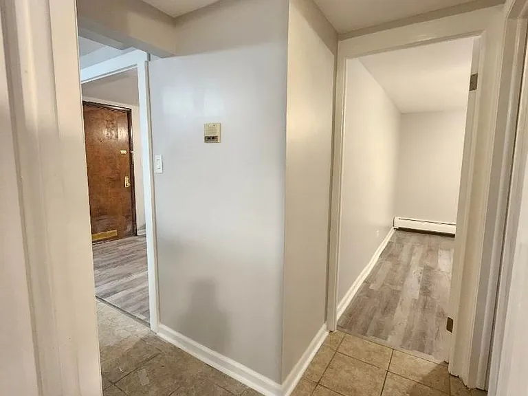 5501 W Wellington Ave — Photo 4