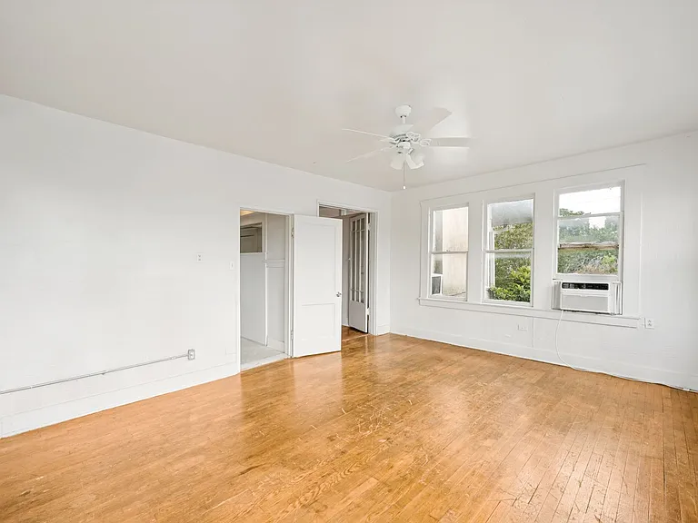 514 E Park Ave — Photo 20