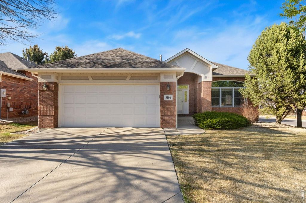 5194 Torrey Pines Ct