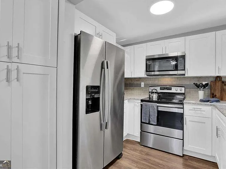 3162 Oakdale Rd — Photo 11