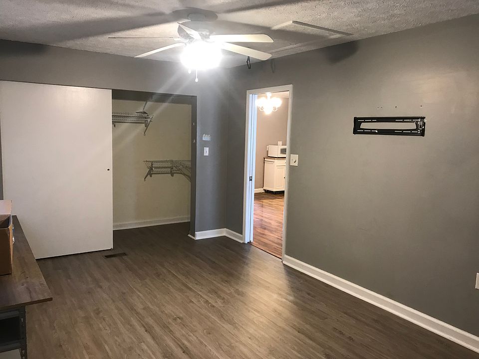 1st image of 763 S Village Dr