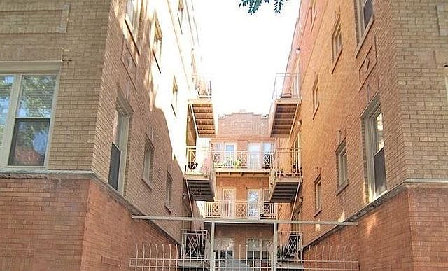 1st image of 1009 N Oakley Blvd