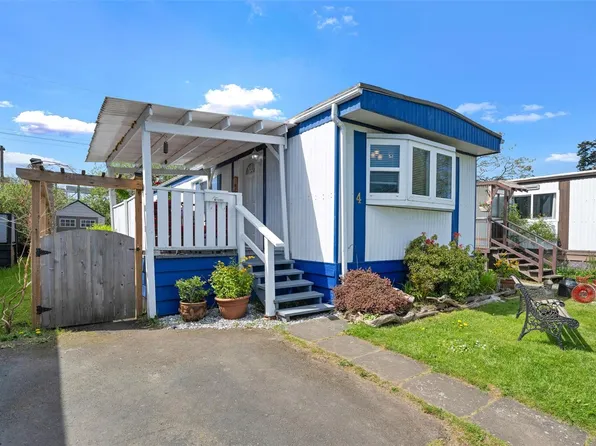 1498 Admirals Rd #4, New Songhees 1a, BC V9A 2R1