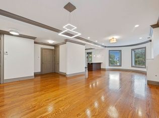 King 4500 (HOA), Chicago, IL 60653