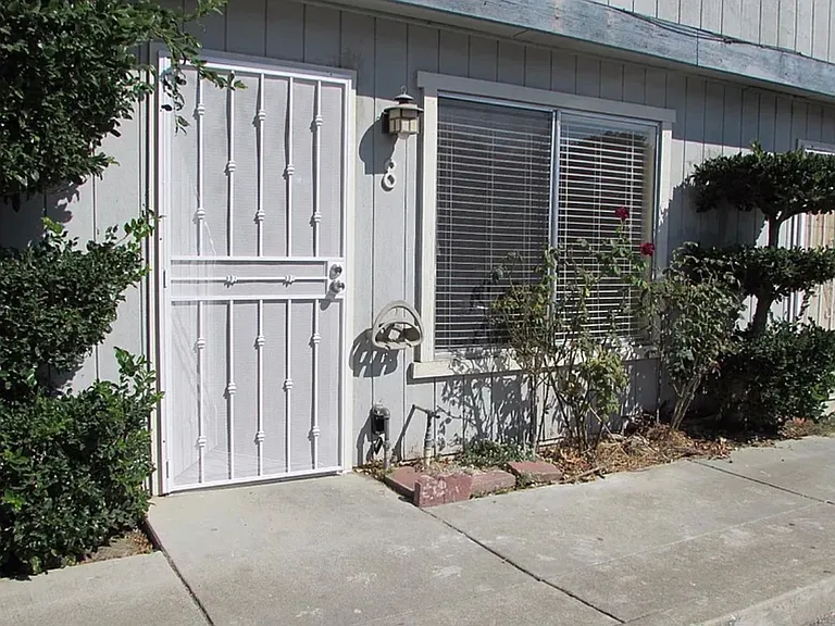 805 South St #8 — Photo 1