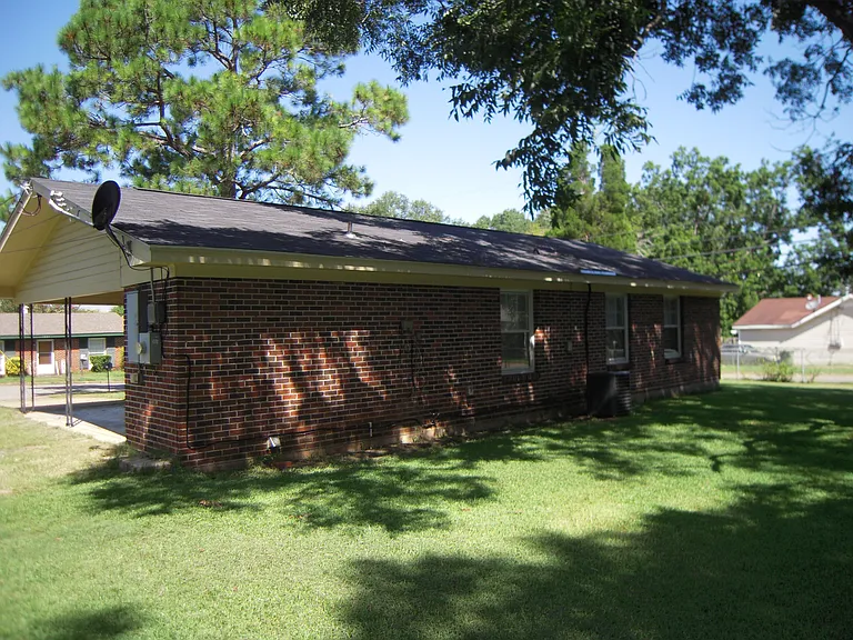 1801 Cotton Ct — Photo 3