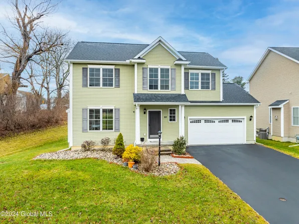 93 Waverly Circle, Watervliet, NY 12189