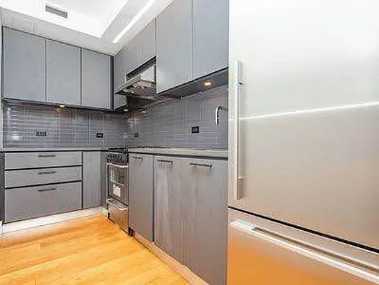 Rented by EXR | media 6