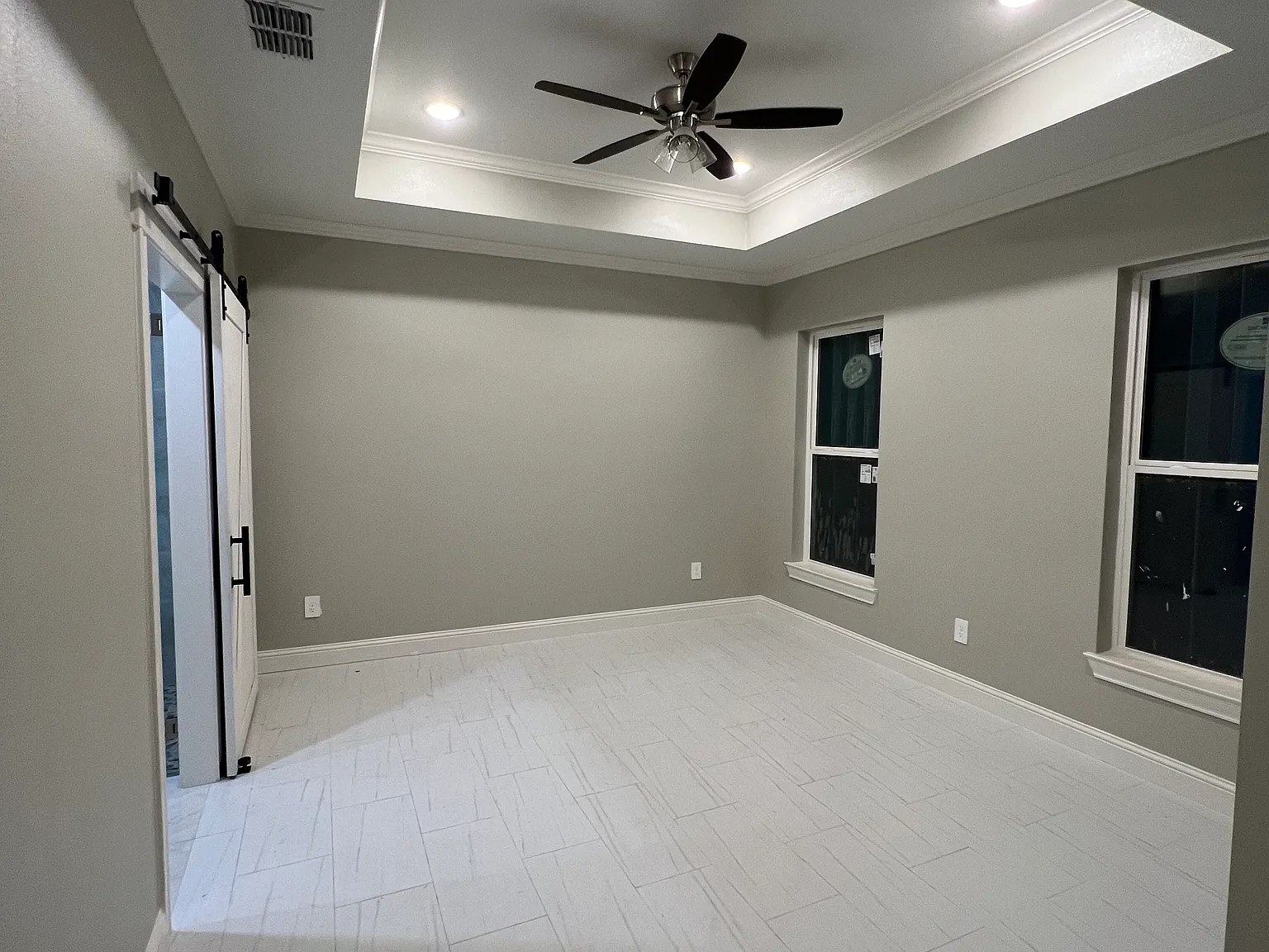 3 bed, 1800 sqft, $1,900 — Photo 2